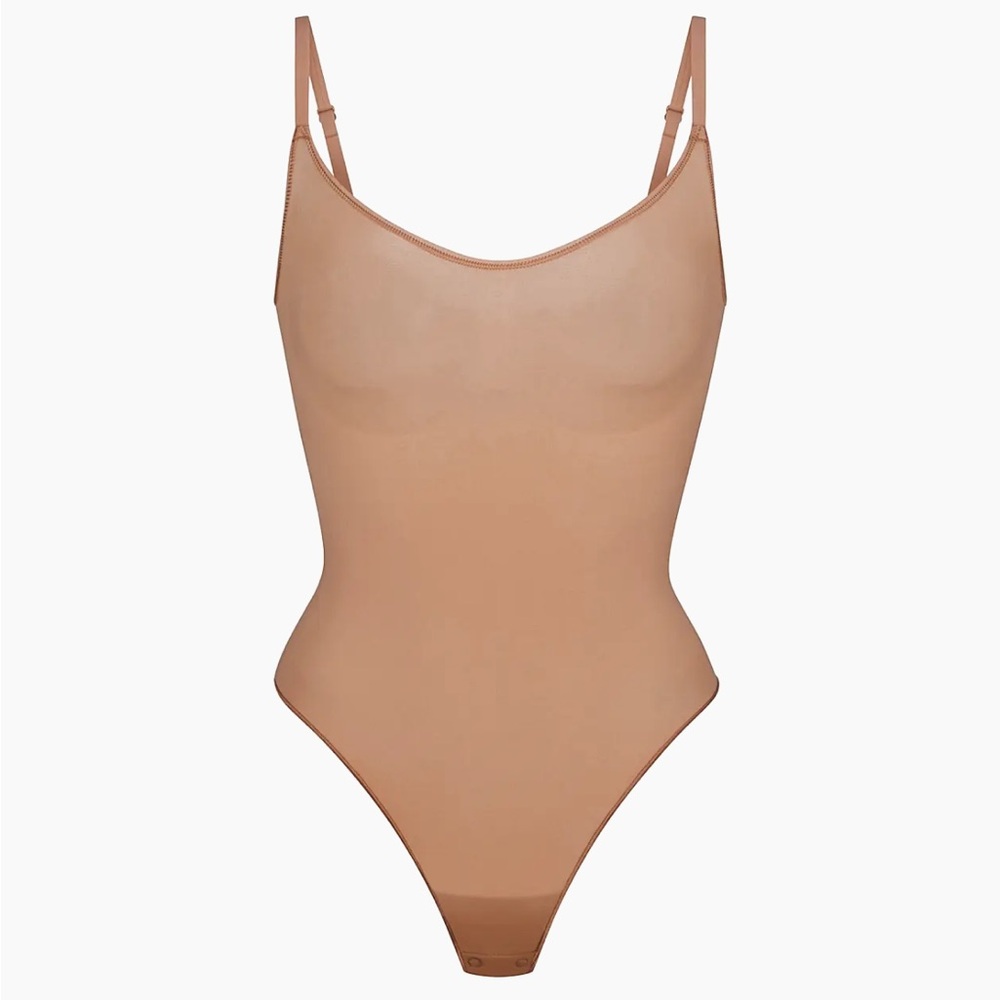 NEW WITH TAGS! 🤍 SKIMS Everyday Sculpt Bodysuit SIENNA